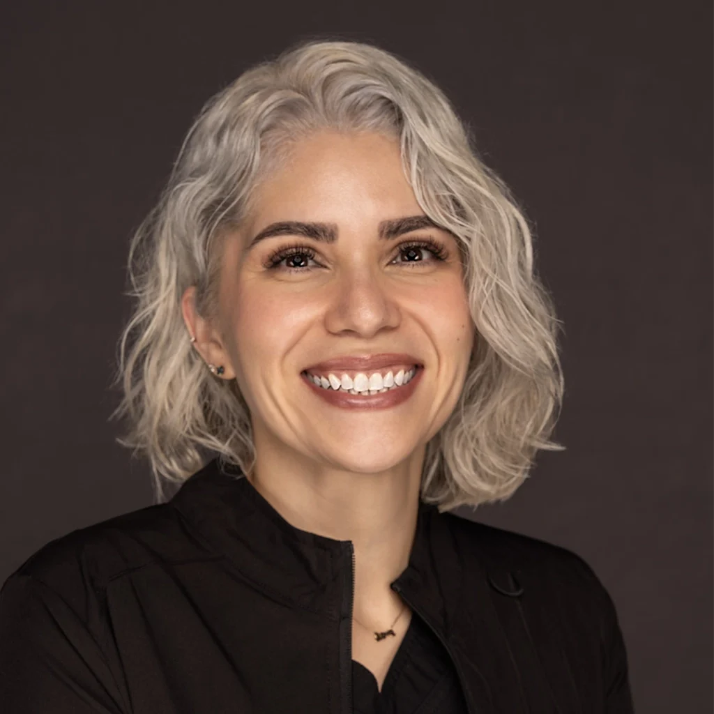 Guided Smiles Prosthodontics_Lilly Pena